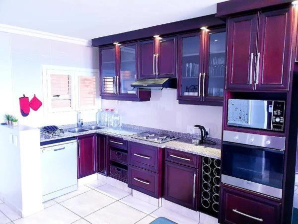 9 Queensview Pantai Uvongo Bagian luar foto